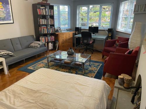 Mapesbury Casa | Large Double Bedroom 10 minutes to Central London