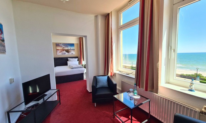 Haffkrug Casa | Large double room with sea view approx. 35 m² - Zeitlos Hotel