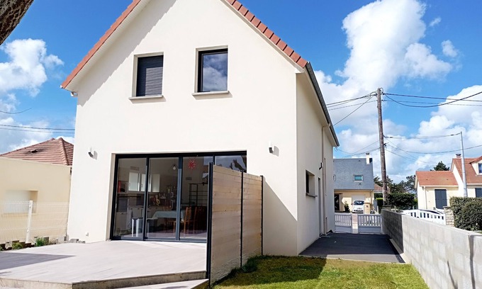 Hermanville-sur-Mer Casa | Large family home Sea access without crossing the road