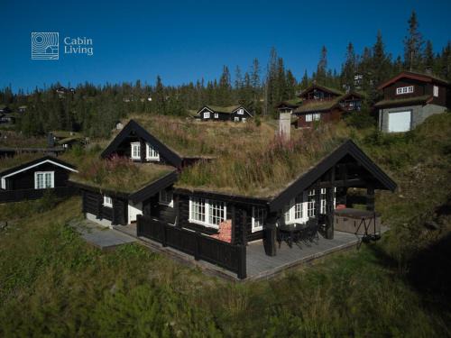 yer Casa | Large family cabin in Hafjell ski in-out, BBQ, terrace and fireplace