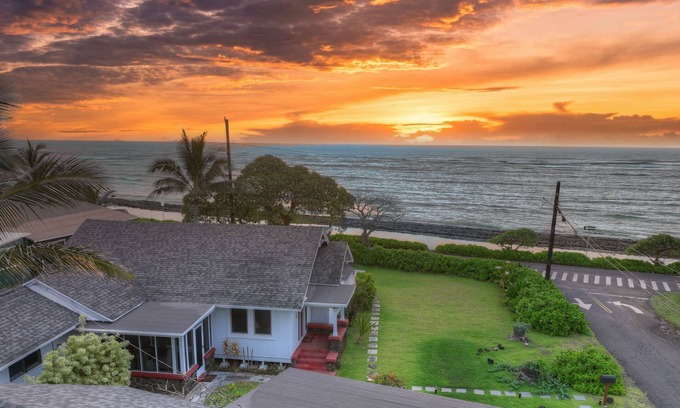 Kapaa Casa | ¡Increíble hogar con vistas impresionantes y ubicación perfecta!