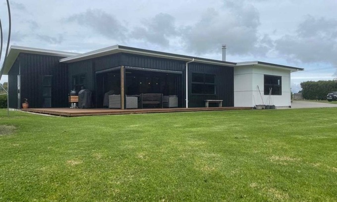 Rewa Casa | Large Family Home