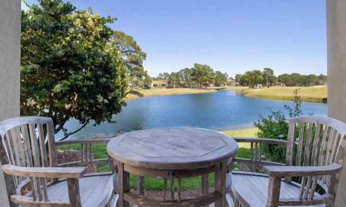 Villa Lago Casa | Large family home on the golf course, 2 golf carts plus a community pool!