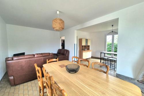 Lancieux Casa | Large family house - near beach