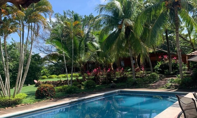San Isidro Villa | Large family house surrounded by forest.