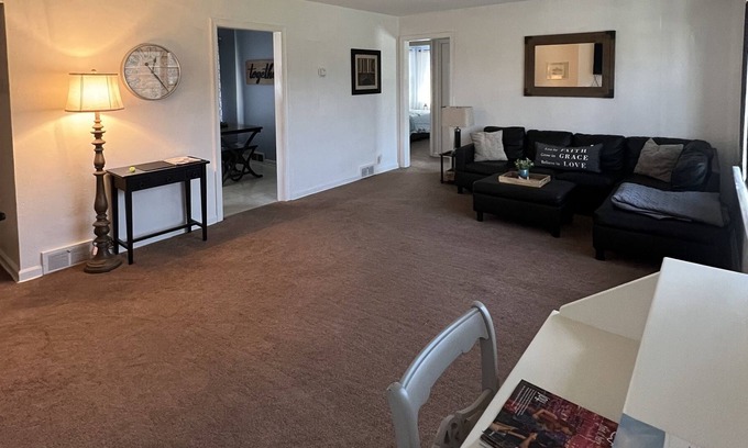 Tiffin Apartamento | Large Family Owned Duplex