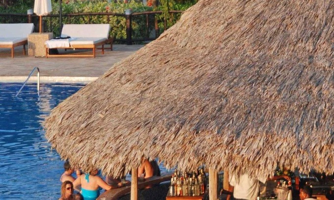 Placencia Complejo | Large Family Villa w/ WiFi, Balcony, & Amazing Beach Views