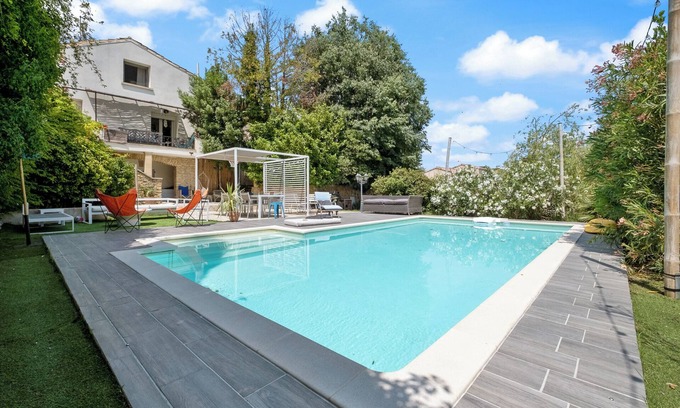 Ledenon Casa | Large family villa with shaded terraces, garden and swimming pool