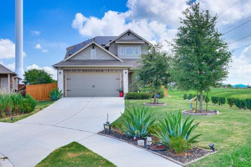 Kyle Casa | Large Fenced Yard Family-Friendly Kyle Home