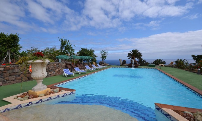 Moya Cabaña | Gran Finca para12 personas, en Gran Canaria con vistas al mar