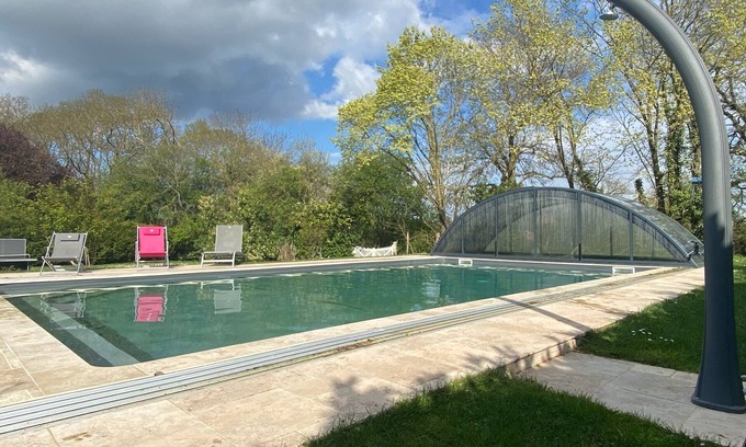 Saint-Barthelemy-d'Anjou Villa | Large estate with heated swimming pool 10 minutes from Angers