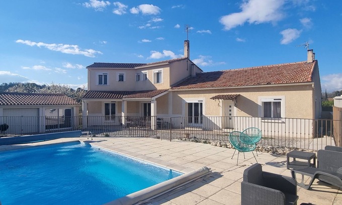 Saint-Paul-Trois-Chateaux Casa | Large 200 m2 villa with swimming pool in Drôme Provençale