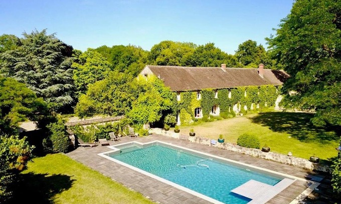 Saint-Pierre-les-Nemours Casa | Casa familiar, 22 pers, 11 habitaciones, piscina, parque, granja orgánica