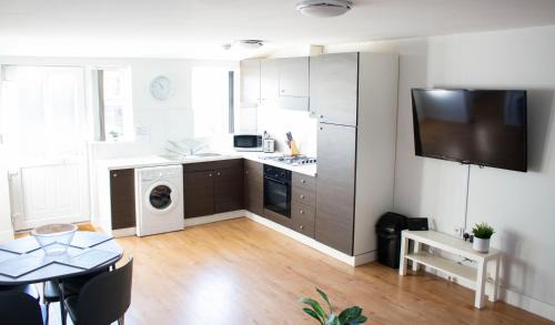 Loughborough Apartamento | Large Ground Floor Pet Friendly 2 Bedroom Apartment with FREE Parking