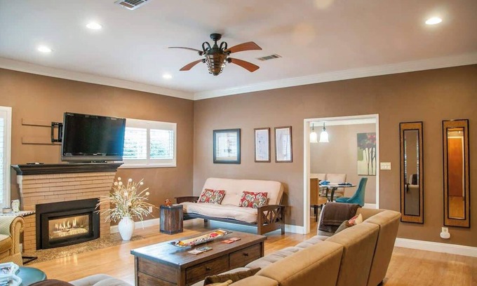 Visalia Casa | Large Groups-Seq Parks Coast Wineries Skiing
