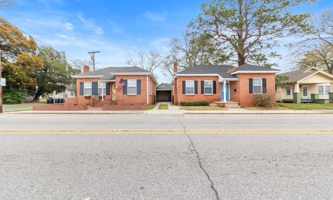 New Iberia Casa | Large Groups Welcome - 2 Homes Next Door