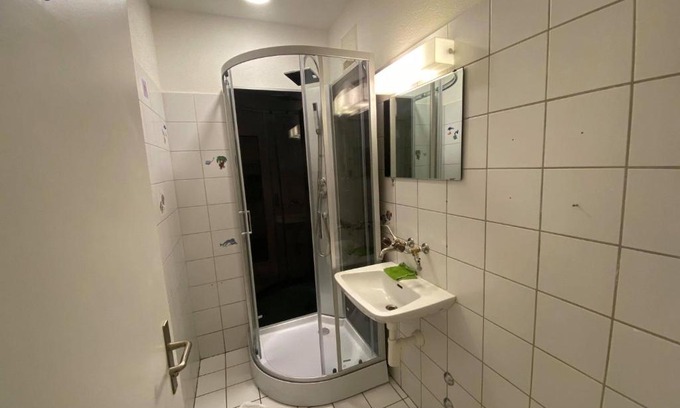 Gundeldingen Casa | Large Guest Room in Guest House