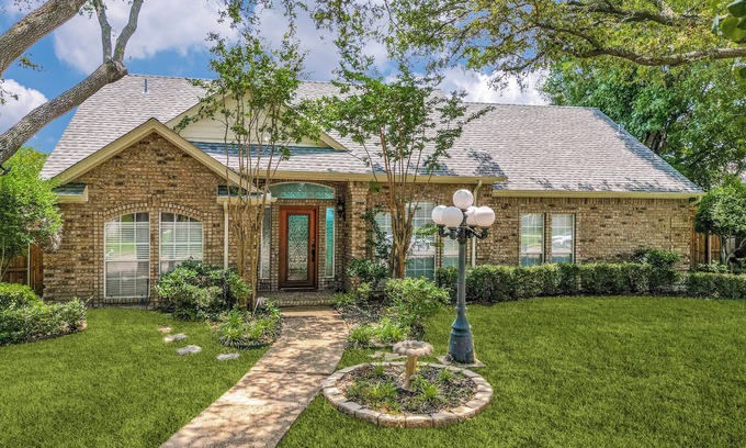 Garland Casa | Large Home 3Beds + 1 Studio with 2.5 Bath, New Renovation Nicely One Story Home
