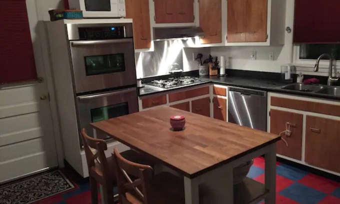 Sharpsburg Casa | Large Home on a Quiet Street: Close to Downtown and Oakland