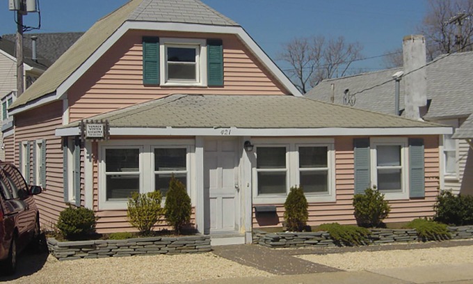 Manasquan Casa | Large home two floors with upper deck area.
