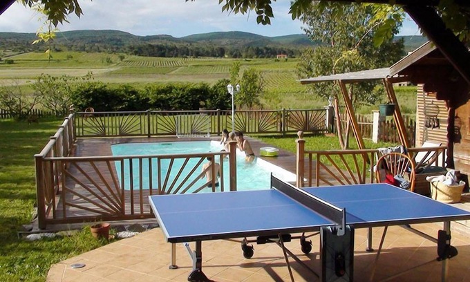 Villeneuve-Minervois Casa | Gran casa rodeada de viñedos, tranquila.