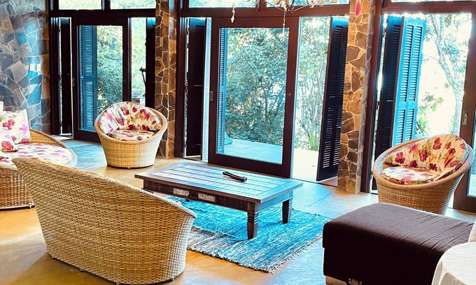 Florianopolis Casa | Large house on the edge of the lake, right on the sand. Privacy and comfort for up to 6