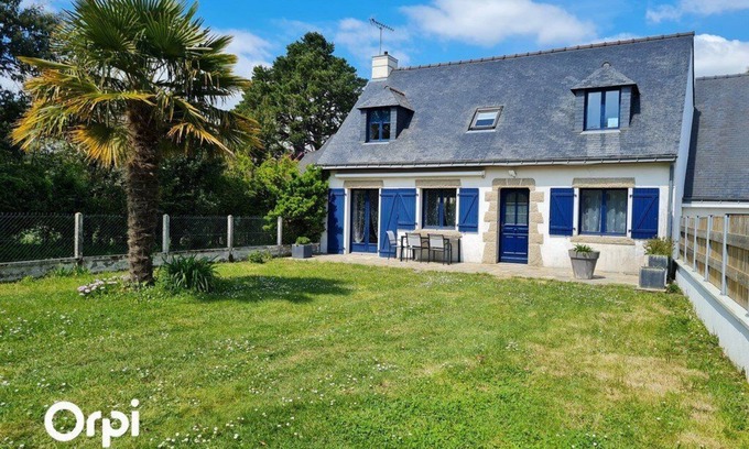 Arzon Casa | Large house for ten people with garden