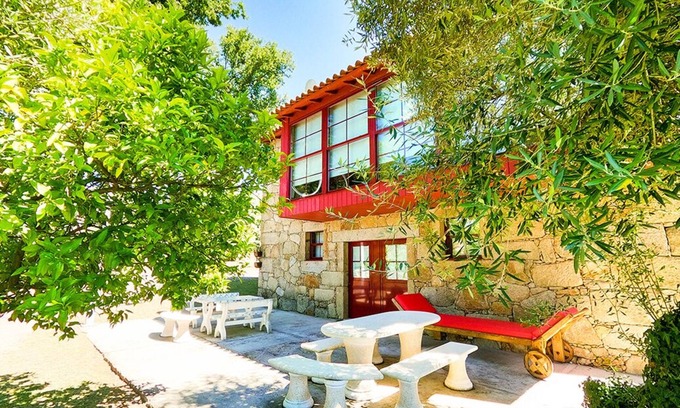 Santa Luzia Casa | Casa Grande en Amares | Grupos Familias Estancias