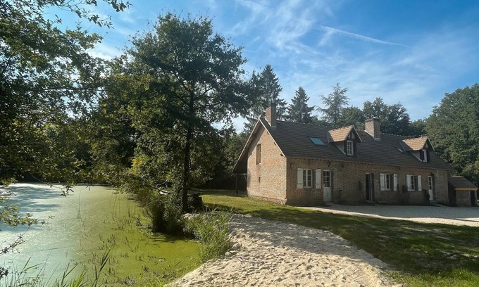 Saint-Viatre Casa | Large House in the Heart of the Forest – 7 Suites/Large Dormitory