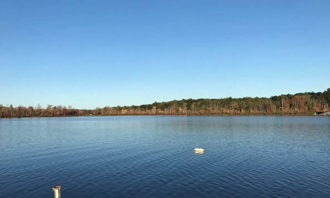 Rotterdam Junction Casa | Large House on Ballston Lake -Saratoga Springs with Private Beach, Dock, Jacuzzi
