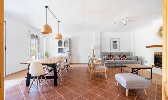 Nijar Casa | Casa grande con piscina privada a 5 minutos de la playa