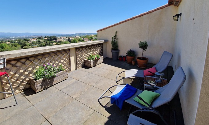 Roullens Casa | Large House with terrace - view of the City of Carcassonne