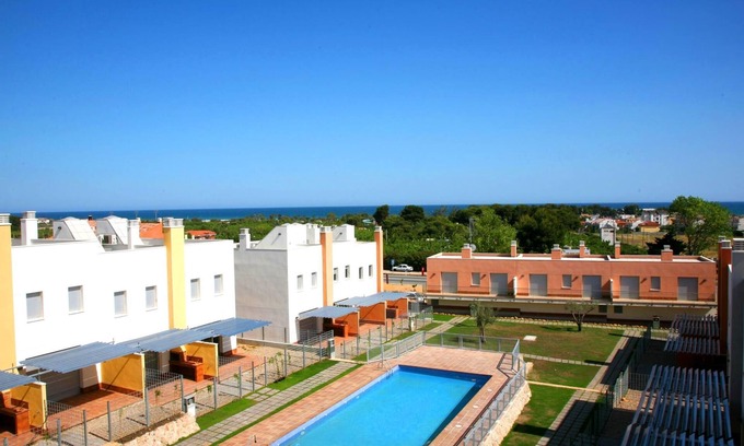Creixell Villa | Amplias casas con terraza y piscina para 6 personas. Ref.via augusta-6