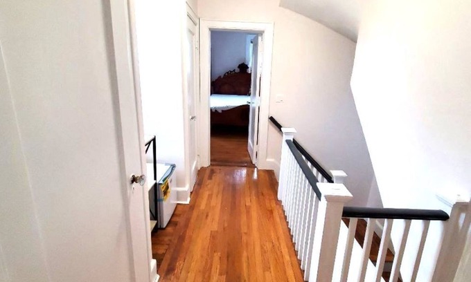 East Flushing Casa | Large Kingbed w Kitchennette!