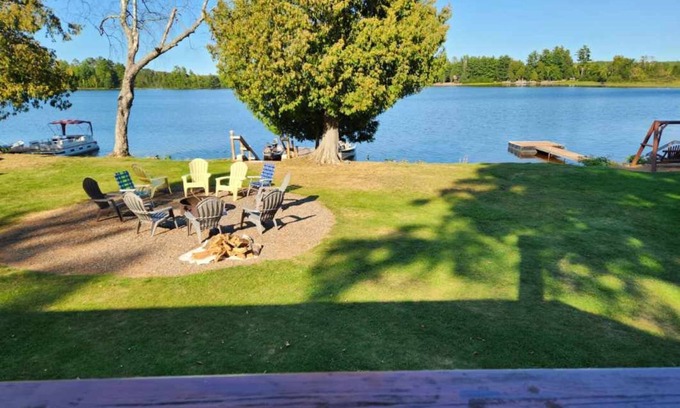 Mercer Casa | Large Lake house on major snowmobile trail