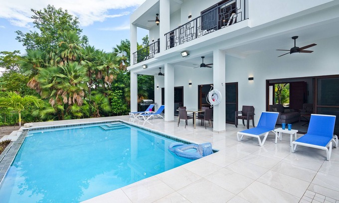 Cocoplum Villa | Large Luxury and Contemporary Villa with pool in the gated community of Naia
