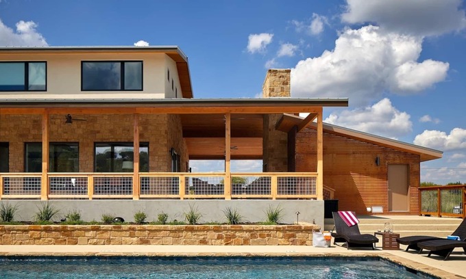 Wimberley Casa | Casa de lujo en el río Blanco con piscina y jacuzzi