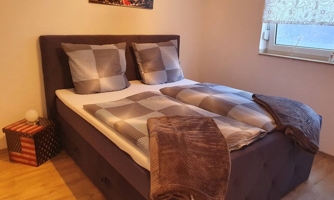 West Condominio | Large maisonette near Düsseldorf Central yet quiet with garden and underground parking space