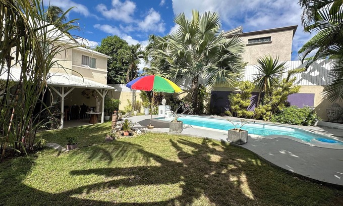 Pointe aux Canonniers Villa | Gran casa moderna cerca de la playa de Mon Choisy y cerca de tiendas