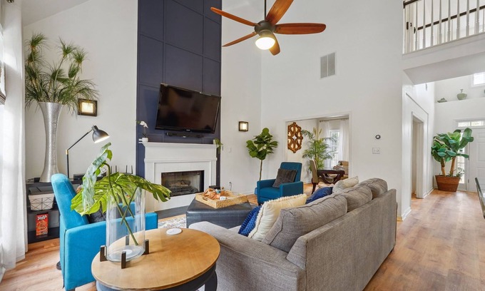 Tyrone Casa | Large Modern 4 Bdrm Home w/ fenced Yard, Near Peachtree City, & Pet-Friendly!