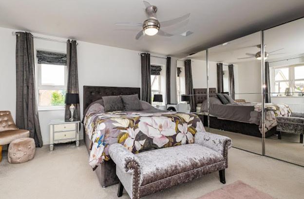 Sawtry Casa | Large Modern detached Family Home