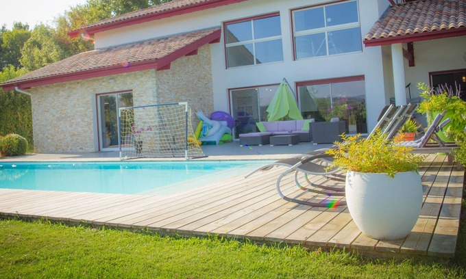 Briscous Villa | Gran villa moderna cerca de Biarritz - 12 personas - Alquiler por temporada.