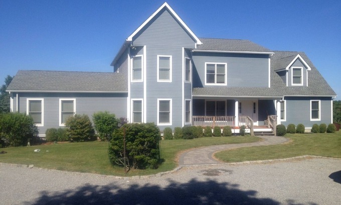 Montauk Casa | Gran Montauk Home con piscina frente a East Lake Sunset View