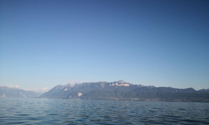 Thollon-les-Memises Apartamento | Large mountain flat with a stunning view of Lake Geneva