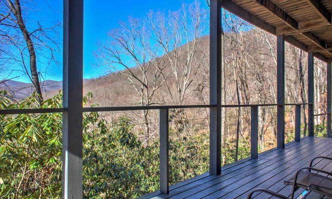 Swannanoa Apartamento | Large Mountain Views | Hiking | 25Mins to DT A-Ville | Nature Emersion | Deck