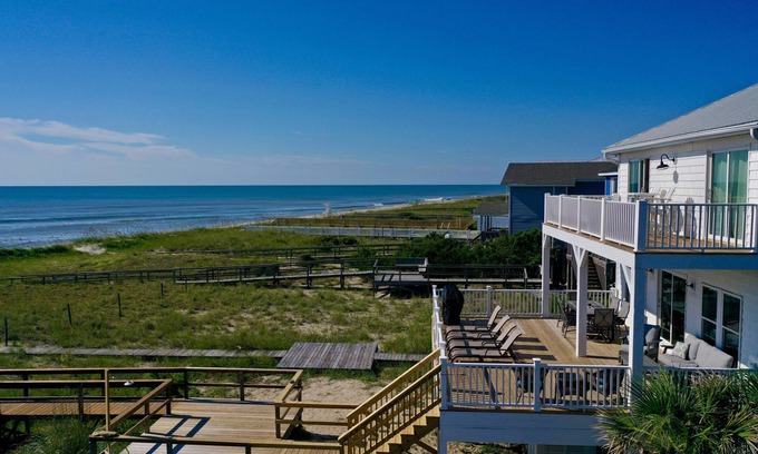 Kure Beach Casa | ¡20% de descuento en reservas de otoño! Casa frente al mar, amplias terrazas con vista al mar, acceso privado a la playa, 5 habitaciones
