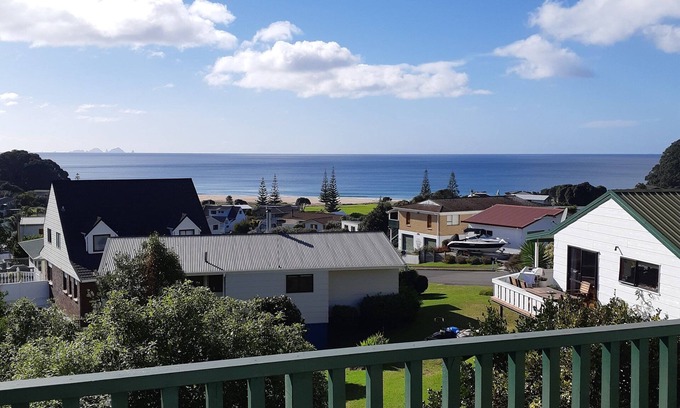 Onemana Casa | Large Onemana House with amazing views, sleeps 14