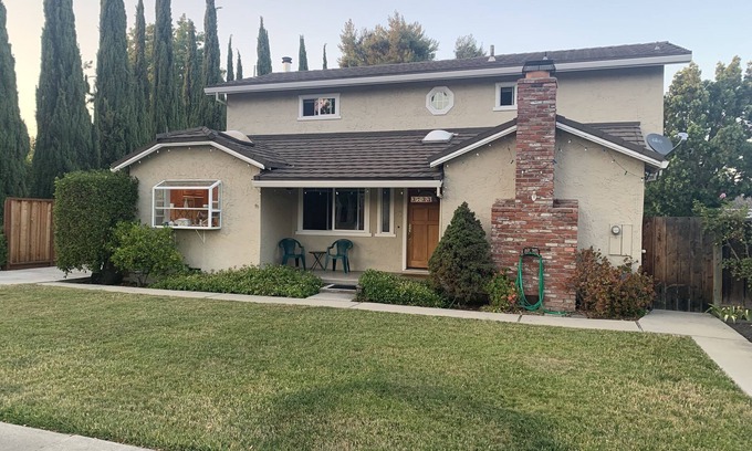 Palo Alto Casa | Large Palo Alto Home, Pool, 5 beds/3 baths, in the Heart of Palo Alto