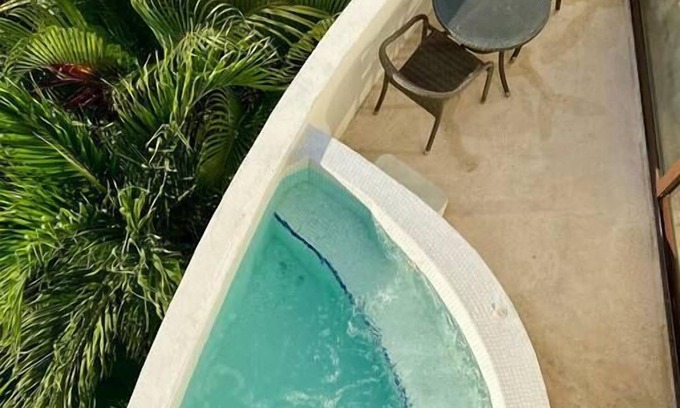 Francisco Uh May Casa | Penthouse Studio luminoso con Jacuzzi privada