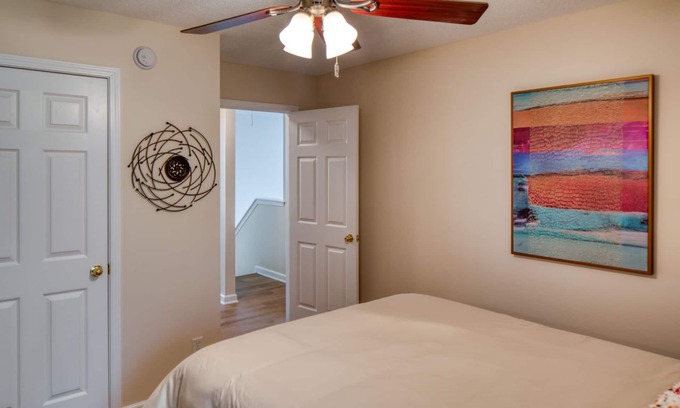 Pooler Casa | Large private 4 BR home near SAV airport with TV in every bedroom